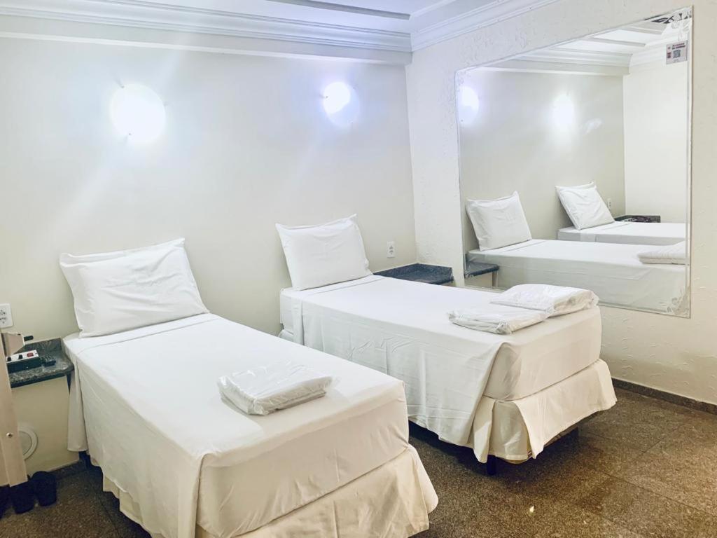 Hotel Buriti Stop (Adults Only) جويانيا المظهر الخارجي الصورة